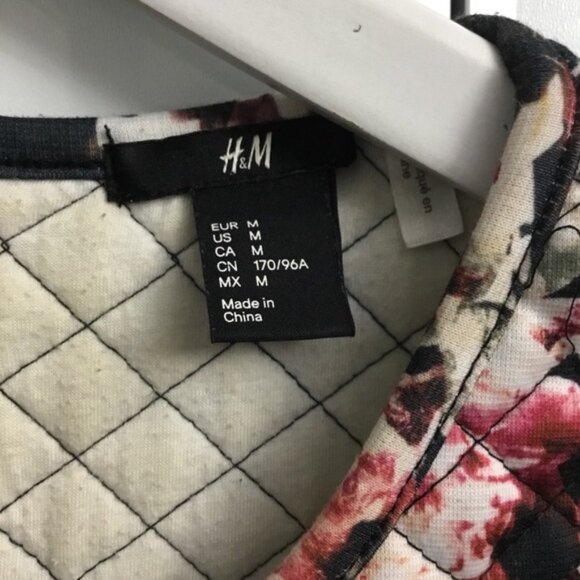 M Flowery Mini Dress - Picture 3 of 15